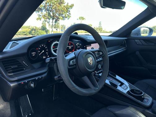 2024 Porsche 911 Carrera GTS