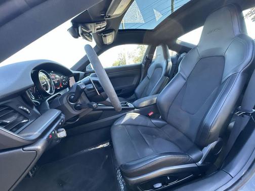 2024 Porsche 911 Carrera GTS