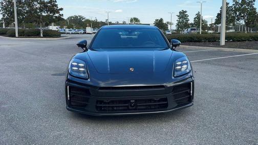 2026 Porsche Panamera 4