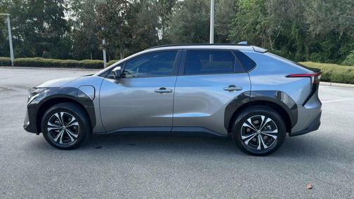 2025 Toyota bZ4X XLE