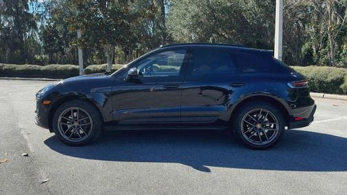 2022 Porsche Macan 