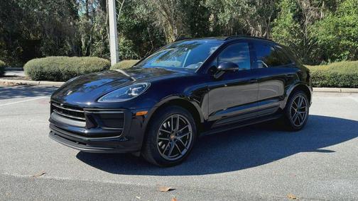 2022 Porsche Macan 