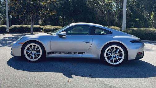 2025 Porsche 911 Carrera