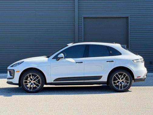 2023 Porsche Macan 
