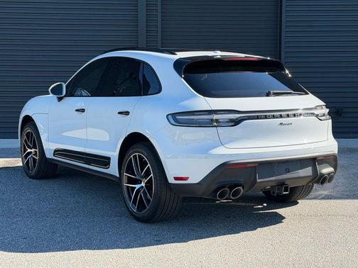2023 Porsche Macan 