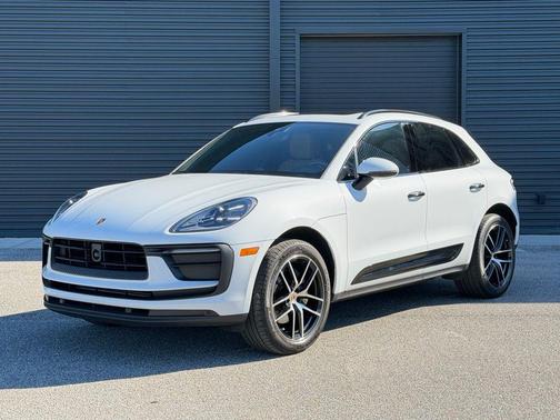 2023 Porsche Macan 