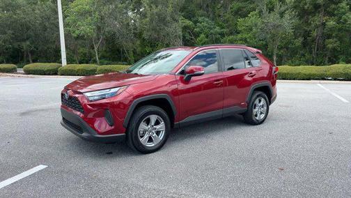 2022 Toyota RAV4 Hybrid XLE
