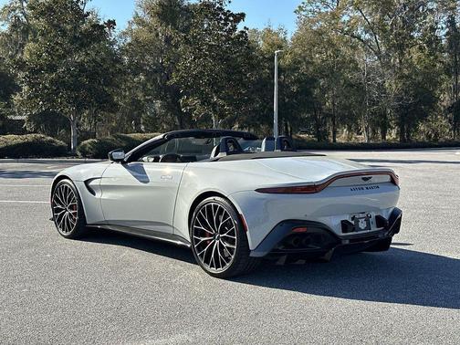 2023 Aston Martin Vantage Roadster