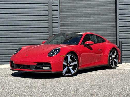 2025 Porsche 911 Carrera