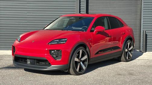 2026 Porsche Macan 4