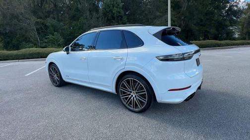 2021 Porsche Cayenne GTS