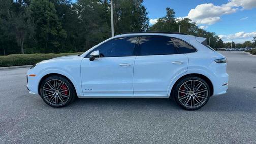 2021 Porsche Cayenne GTS