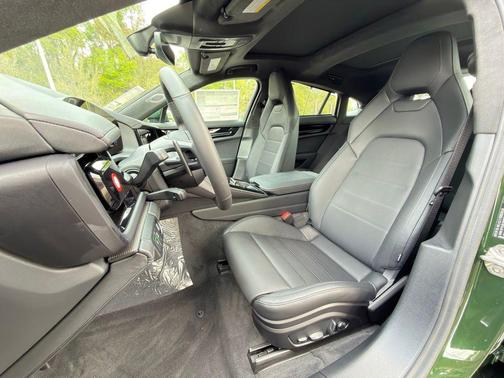 2026 Porsche Panamera GTS