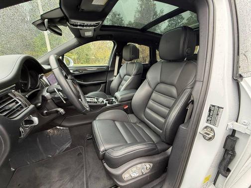 2024 Porsche Macan GTS