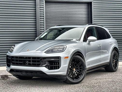 2026 Porsche Cayenne GTS