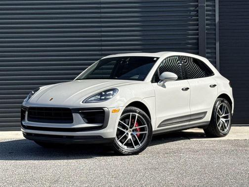 2022 Porsche Macan S