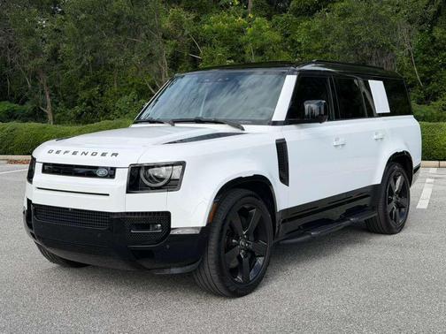 Fuji White 2025 Land Rover Defender 130 P400 X-Dynamic SE