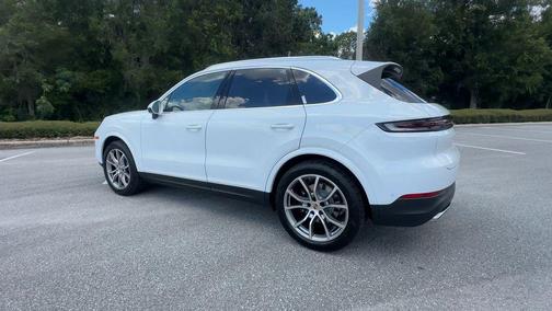2025 Porsche Cayenne Cayenne