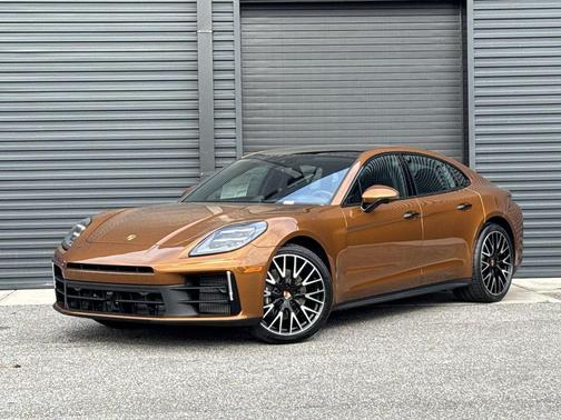 2026 Porsche Panamera 4