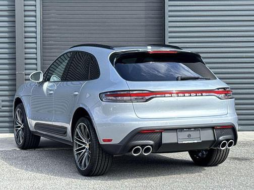 2026 Porsche Macan 