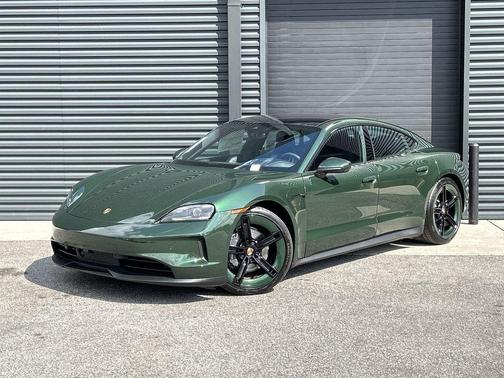 2025 Porsche Taycan 