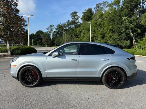 Dolomite 2026 Porsche Cayenne S
