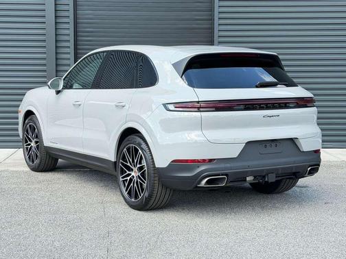 Chalk 2026 Porsche Cayenne Cayenne