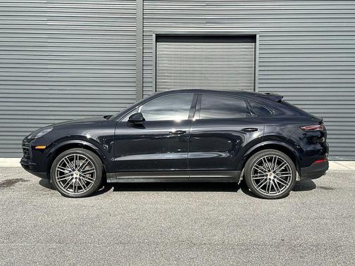 2022 Porsche Cayenne S