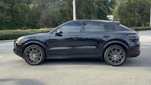 2022 Porsche Cayenne S