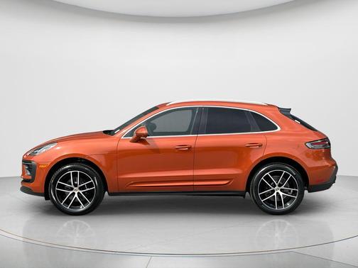 2025 Porsche Macan 