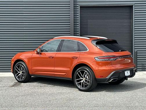 2025 Porsche Macan 