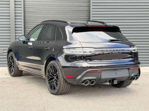 Jet Black 2026 Porsche Macan Macan GTS
