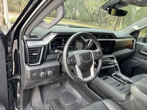 2024 GMC Sierra 2500 Denali