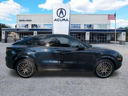 2022 Porsche Cayenne S