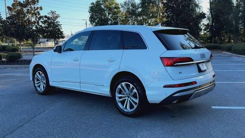 2025 Audi Q7 55 Premium Plus