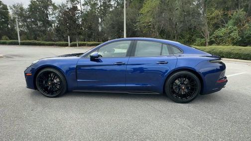 2026 Porsche Panamera GTS