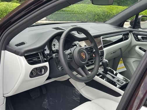 Copper 2026 Porsche Macan Macan