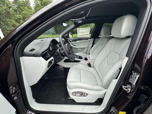 Copper 2026 Porsche Macan Macan