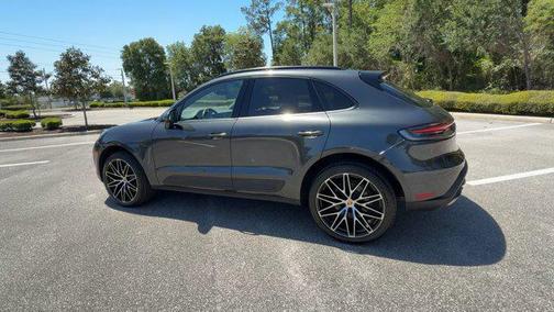 2022 Porsche Macan Base