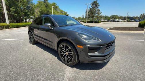 2022 Porsche Macan Base