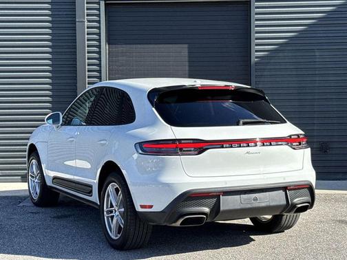 2024 Porsche Macan 