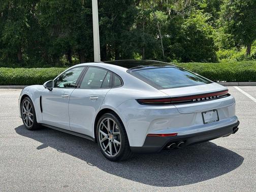 Ice 2026 Porsche Panamera