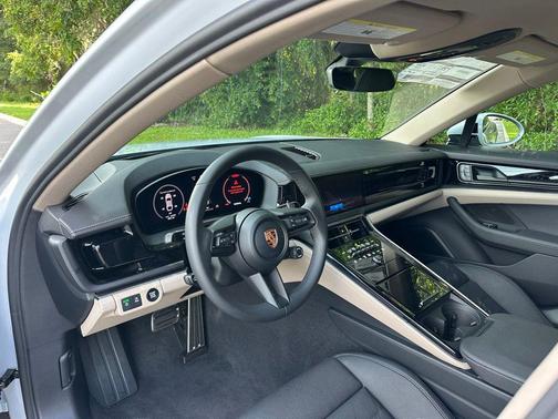 Ice 2026 Porsche Panamera