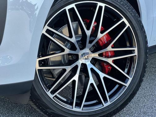 2026 Porsche Macan S