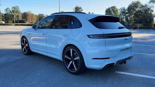 2026 Porsche Cayenne Cayenne Turbo E-Hybrid