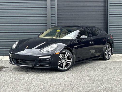 2014 Porsche Panamera 4
