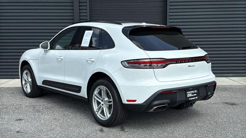 2025 Porsche Macan 