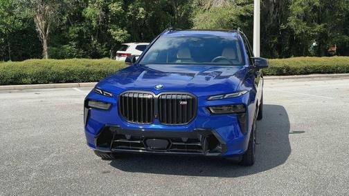2025 BMW X7 M60i