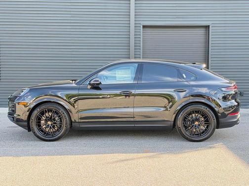 Chromite Black Metallic 2026 Porsche Cayenne Cayenne