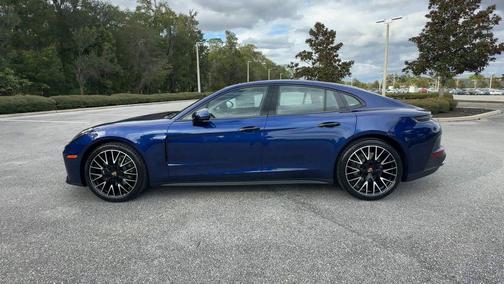 2026 Porsche Panamera 